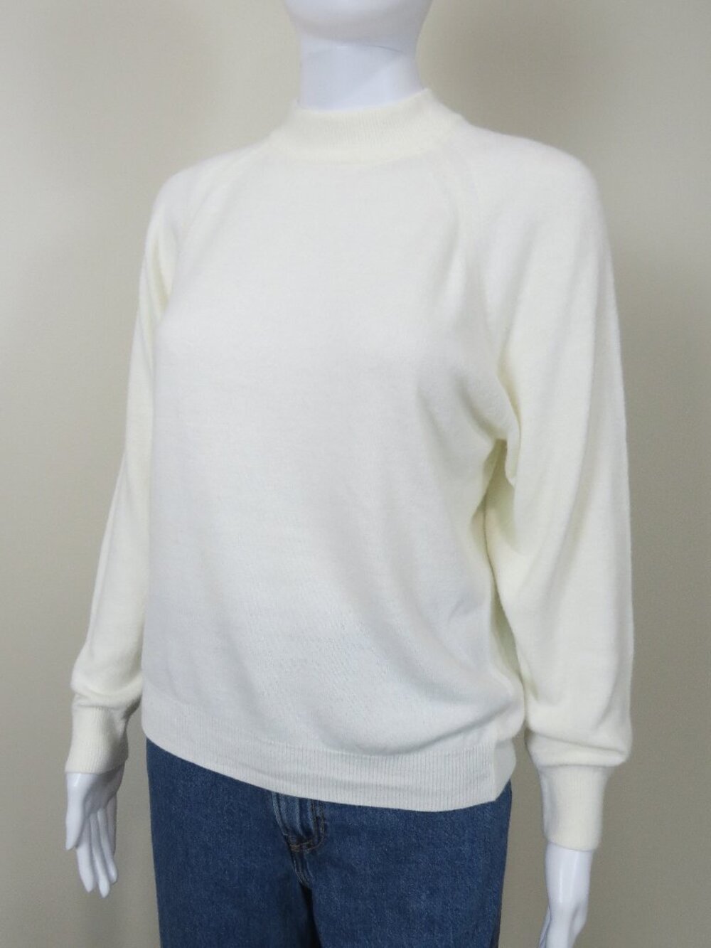 Vintage Designers Originals Luxelon Sweater SIZE Medium - Ivory - Made in USA